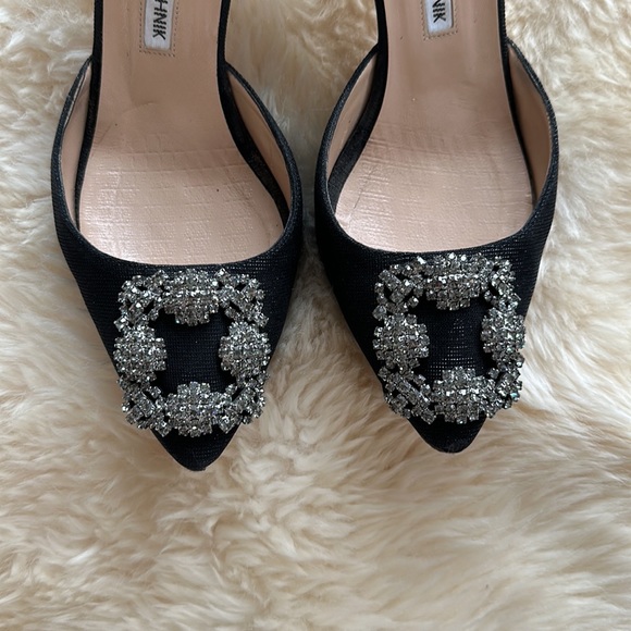 Manolo Blahnik Hangisi heels - Picture 2 of 11